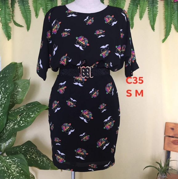 dresses - Picture 1 of 2